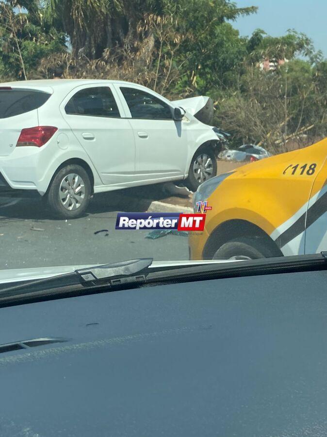 Ford Ka Bate De Frente Contra Nix E Despenca Do Viaduto Da Miguel