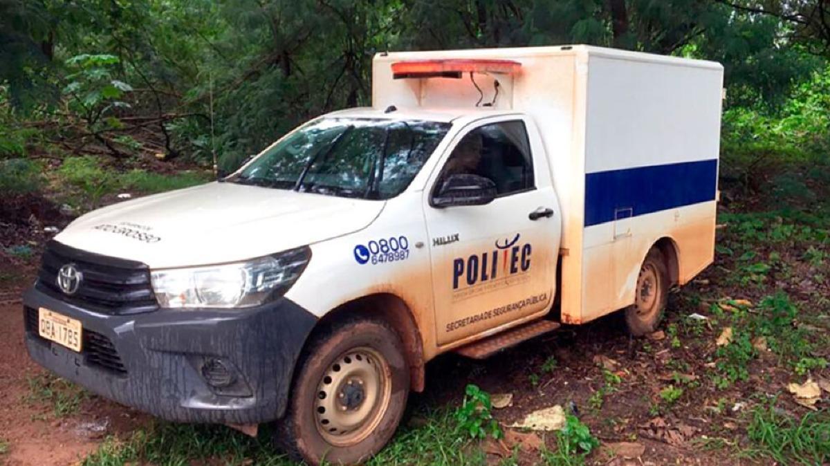 Corpos são encontrados dentro de carros horas de diferença