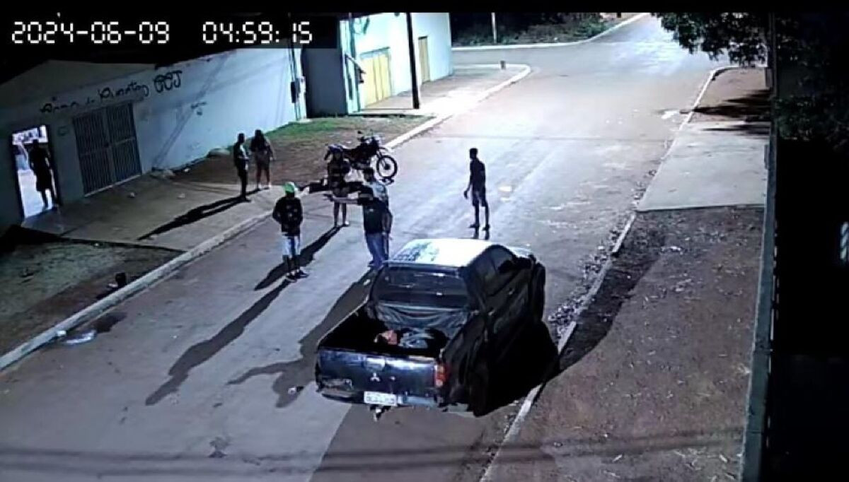 Homem é assassinado a tiros em frente de casa de eventos ReporterMT