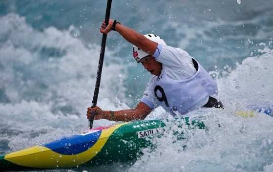 Ana Sátila se classificou para a semifinal no C1 do Mundial de canoagem em Praga (Foto: Agência Reuters)