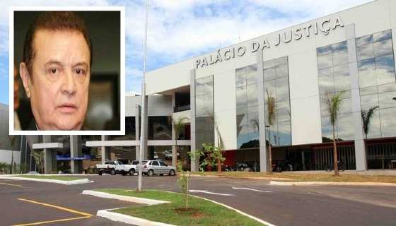 TJ aposenta desembargador (detalhe) (Marcus Vaillant/ TJMT)