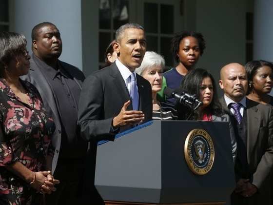 Obama fez pronunciamento em frente à Casa Branca (Foto: AP)