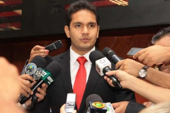 João Emanuel consegue na justiça voltar a ser presidente da Câmara (Foto:Thiago Bergamasco/Midianews)