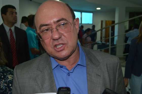 Riva saiu em defesa do genro e fez duras críticas ao grupo de Mauro Mendes