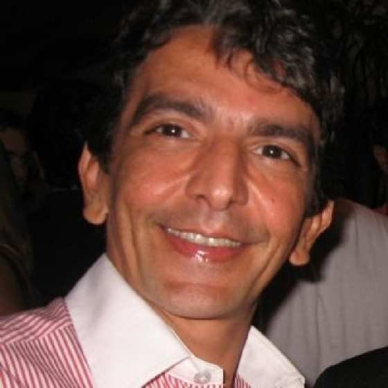 Airton Reis é professor e poeta em Cuiabá 