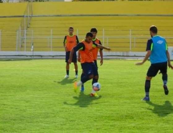 Luverdense trabalhou finalizações (Foto: Assessoria)