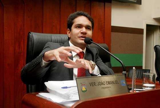 João Emanuel agora terá que responder a três investigações (Foto: Ilustração)