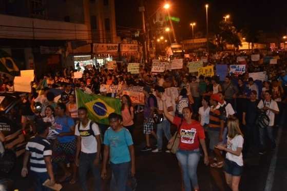 Nessa quarta-feira, manifesto levou 3 mil pessoas às ruas (foto: RepórterMT)