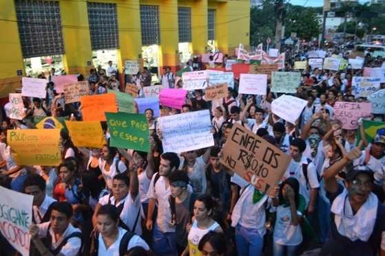 Na semana passada, três mil foram às ruas protestar por um transporte público de qualidade (Foto: RepórterMT)