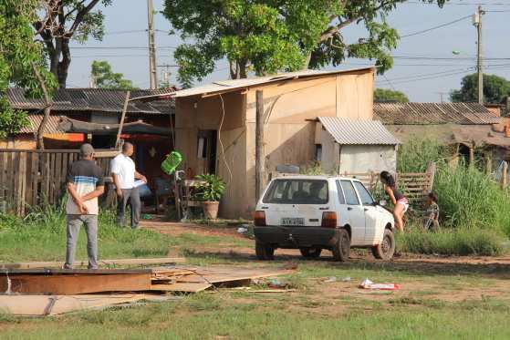 Famílias que receberão auxílio deverão se mudar para a casa alugada pela prefeitura neste final de semana