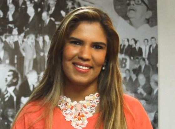 Danielle Barreto é jornalista e advogada