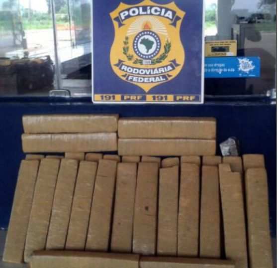 Jovem vai ser autuado por tráfico de drogas e pode pegar até 12 anos de prisão. 