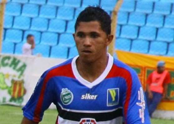 Elton terminou o ano como vice-artilheiro do MAC, com nove gols 