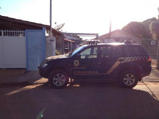 PF informou que cumpriu dois mandados no município de Glória D’Oeste, dois em Porto Esperidião, um em Cuiabá e outro em Várzea Grande.