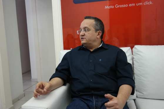 Taques em visita à redação do RepórterMT