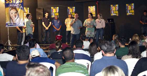 Riva se reuniu na noite desta segunda com membros do grupo LGBT