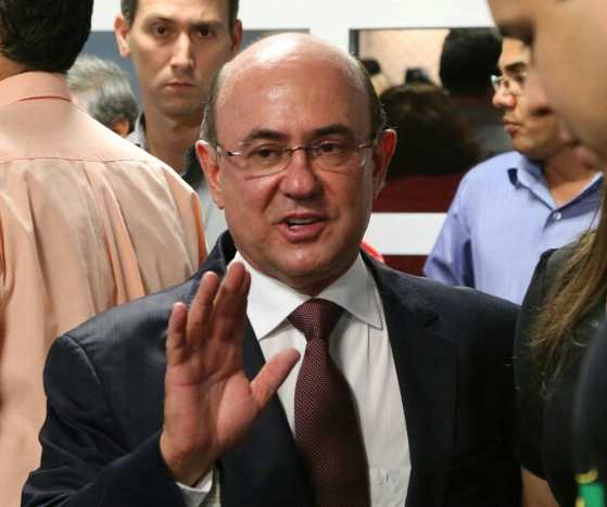 Riva concorre com registro impugnado pelo TRE