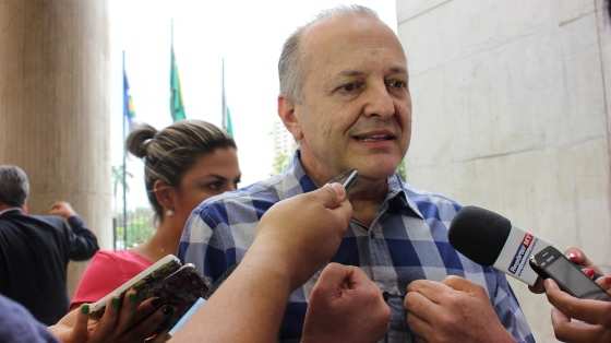 Pivetta é coordenador da equipe de transição de Taques e exerce seu terceiro mandato de prefeito.
