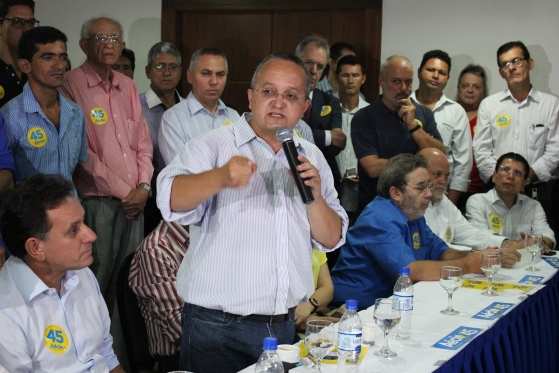 Taques recebe relatório de auditorias de pastas do governo do estado