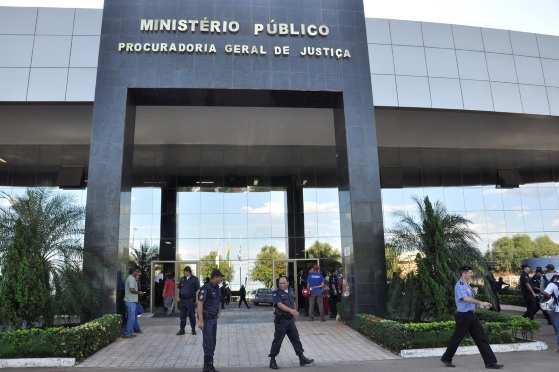 O Ministério Público do Estado (MPE) denunciou a quadrilha acusada de assassinar quatro pessoas – dois fazendeiros, um vaqueiro e um advogado - no município de Planalto da Serra (260 km de Cuiabá), em 2016.