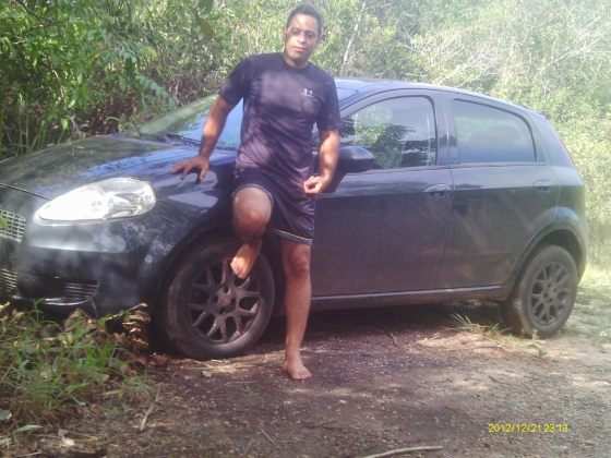 James seria dono do Punto, mas estava no banco de passageiro no momento das colisões. O condutor do carro, Luciano Siqueira Campos, de 30 anos, morreu na última quinta-feira (27). 