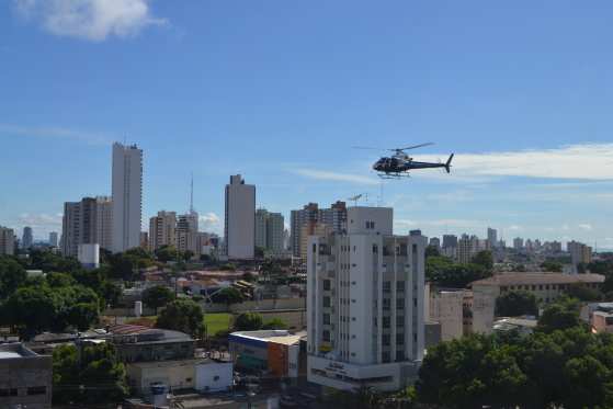 Policiais fizeram cerco na região central de Cuiabá