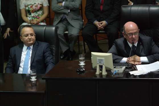Riva dá posse a Taques para comandar o estado nos próximos quatro ano