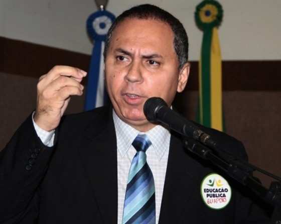 Segundo Dilemário, o serviço ofertado pelas empresas do transporte coletivo é 