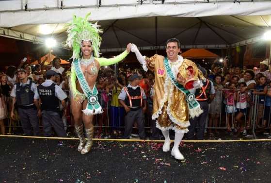 Rei e Rainha 2015 vão representar o samba na capital nos dias de festa