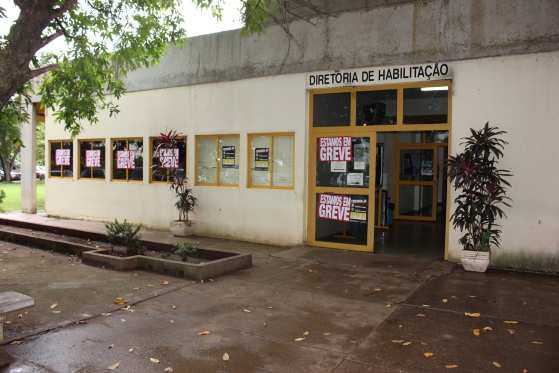 Durante o período de greve, que teve início em 11 de setembro, cerca de 10 mil atendimentos diários foram prejudicados pela falta de servidores nas 71 unidades do Detran.