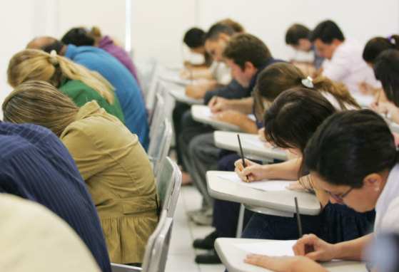 Concursos são chance de carreira estável e bem remunerada