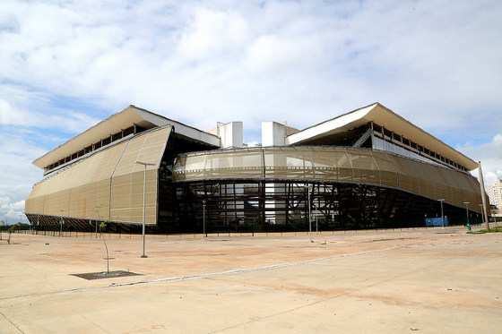Estádio milionário sediou a Copa, mas está ainda inconcluso.