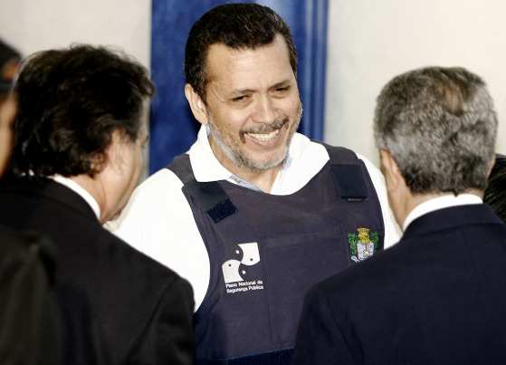 Defesa alegou que Arcanjo não pode ser processado por fatos anteriores ao pedido de extradição.