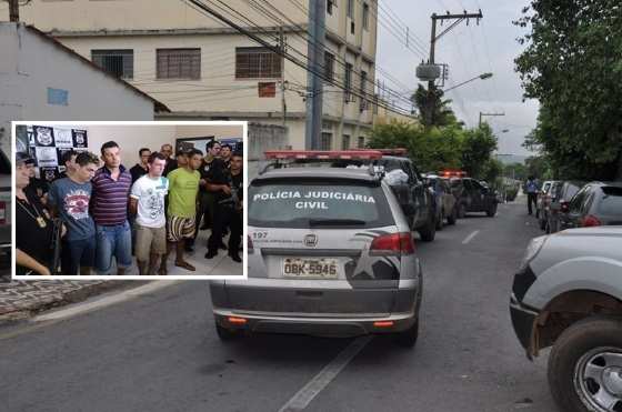 Quatro bandidos foram presos. A Polícia Civil ainda investiga a localização de mais um suspeito.