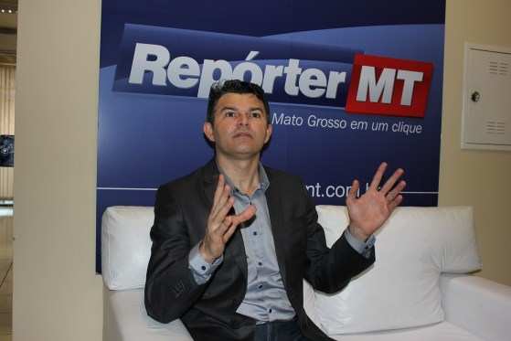 Senador José Medeiros, pelo estilo humilde, tem consquistado espaço no seu grupo político