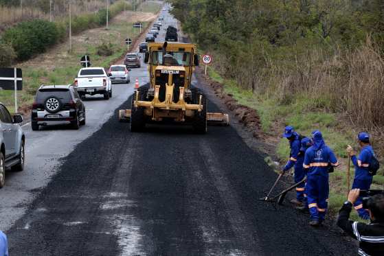 A contratada também deverá fazer um levantamento da malha rodoviária do Estado, produzir relatórios e realizar ensaios técnicos, além de apoiar a fiscalização das obras
