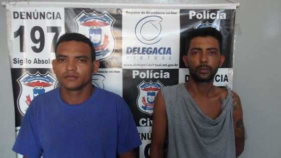 Bruno, que deu cobertura ao crime está de camiseta azul e Jonas, que matou o vigia está de camiseta cinza.