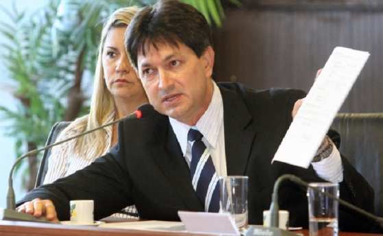 Carlos Brito disse que acha estranho a prática de lançarem nome de pessoas em investigações e não citar os motivos 