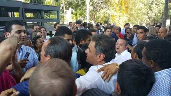 Pedro Taques recebeu todo tipo de apoio tanto do público, que lotou o auditório do Hotel Fazenda Mato Grosso, quanto de políticos de outros estados.