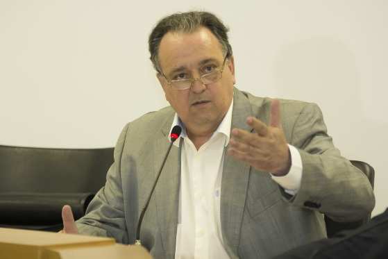 Condenado em 2012 a 7 anos e 2 meses de prisão, Henry foi detido apenas no dia 26 de dezembro de 2013 e passou para o regime semiaberto em fevereiro de 2014
