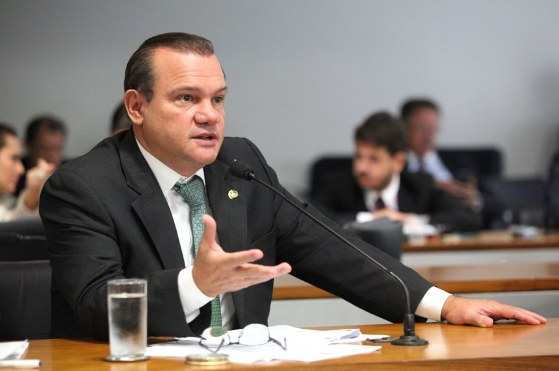 Para o senador, os gestores devem dialogar pelo bem da população.