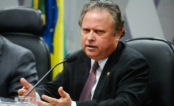 Blairo quer Presidência do Senado com apoio de Renan e Temer