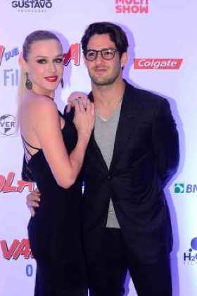 Fiorella Mattheis está bem como está. 'Não pretendo casar e nem engravidar agora', contou a namorada de Alexandre Pato.
