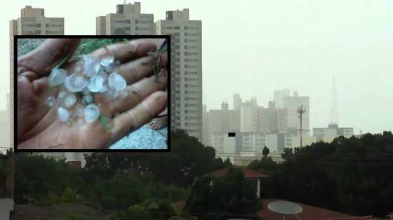 Em Sinop, agricultores fizeram fotos com pedras de gelo na mão.