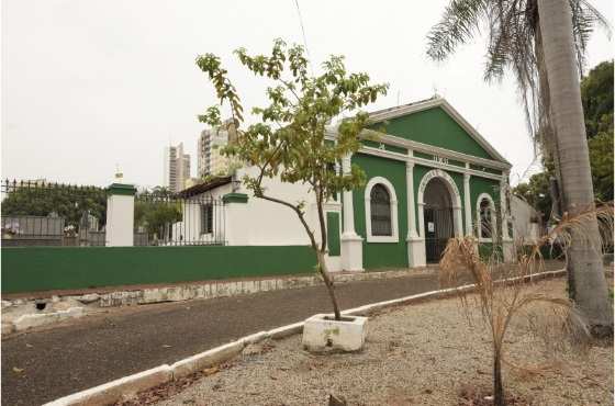 Café da manhã, flores e missão estão inclusos na programação