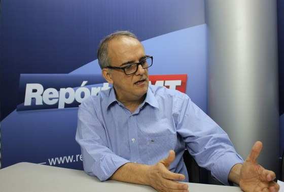 Zé Carlos do Pátio foi prefeito de Rondonópolis.