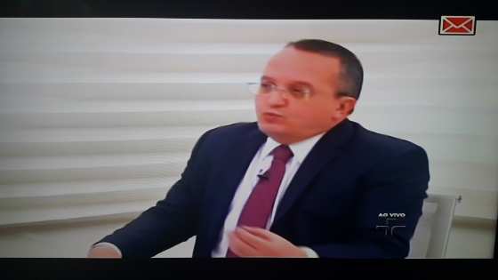 Taques ficou à vontade na entrevista ao Roda Viva