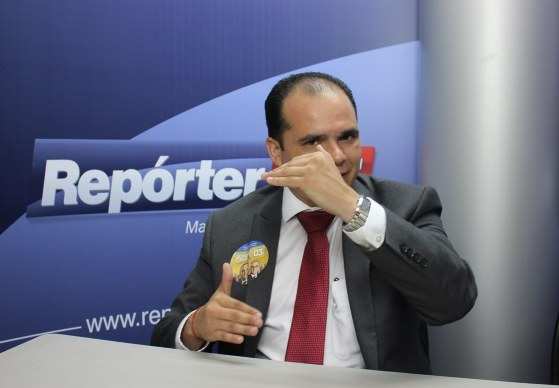 Leo Capataz havia sido impedido pela Justiça de tomar posse.