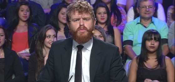 O repórter Erick Krominski à frente da plateia do CQC; programa acaba dia 28.