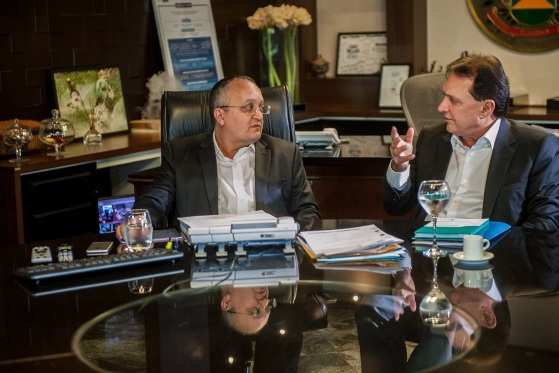 O presidente se comprometeu em ajudar no diálogo junto aos prefeitos